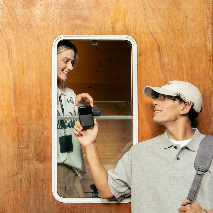 INIU Back to School ⚡ Up to 40% off, extra 20% student discount, $30 gift card